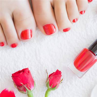 Pose de Vernis Semi-permanent Simple Pieds avec Soin des Ongles - 30-40min